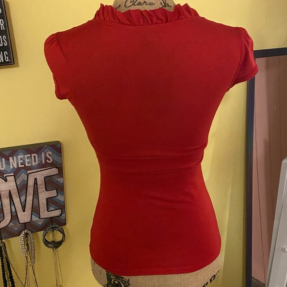 Rock Steady Red Sparrow Top - Picture 3 of 5